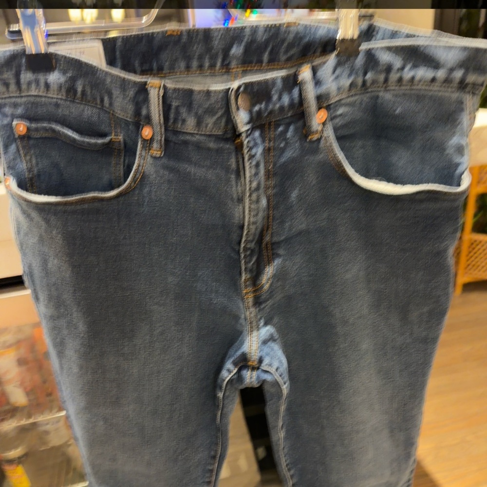 Gap Jeans Men's size 36 x 32 Slim‎